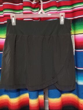 Black High-Rise Performance Skort with Overlap Hem S